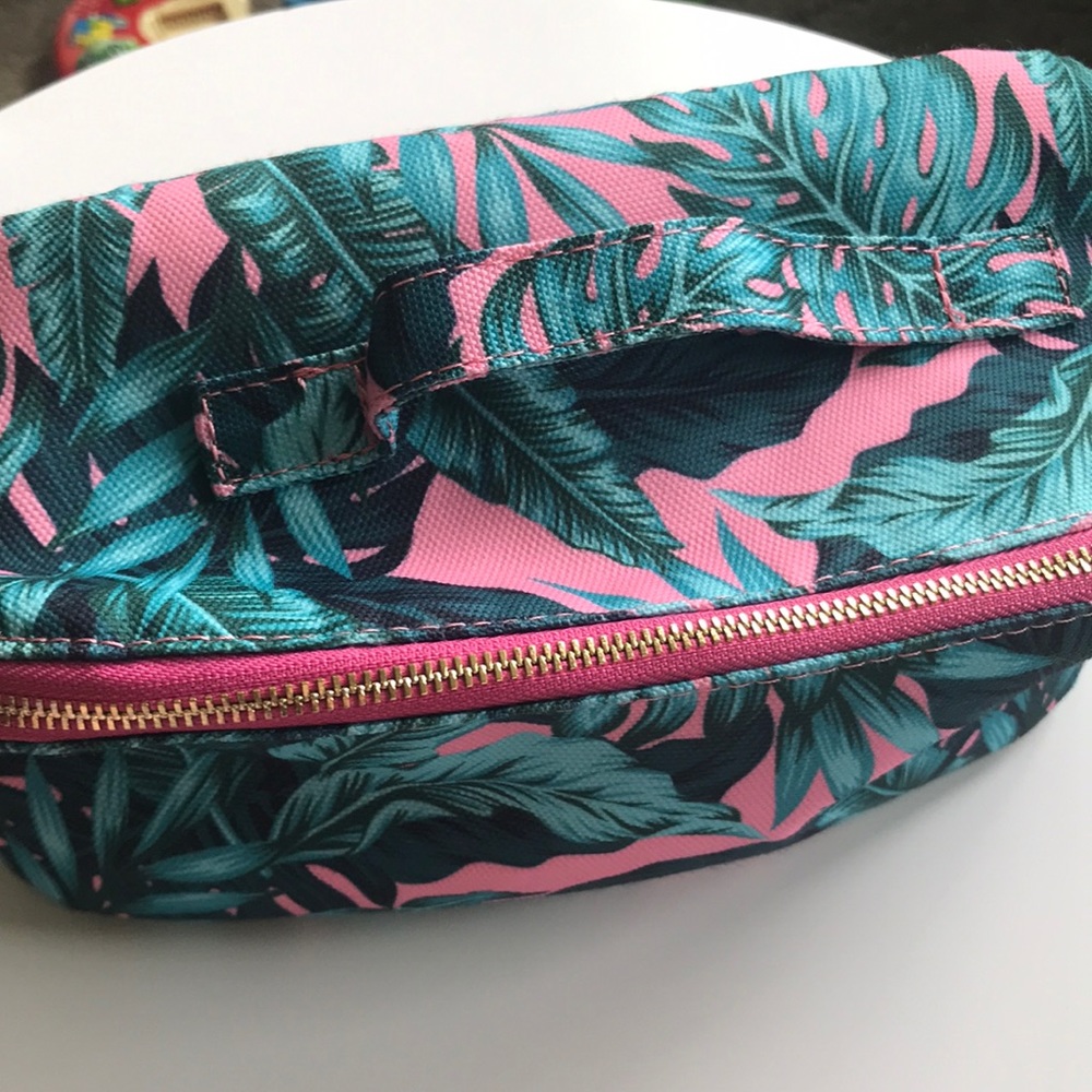 Expandable Cosmetic Bag